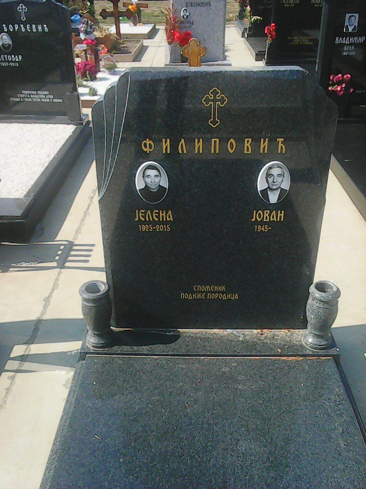 Gravestones model 107